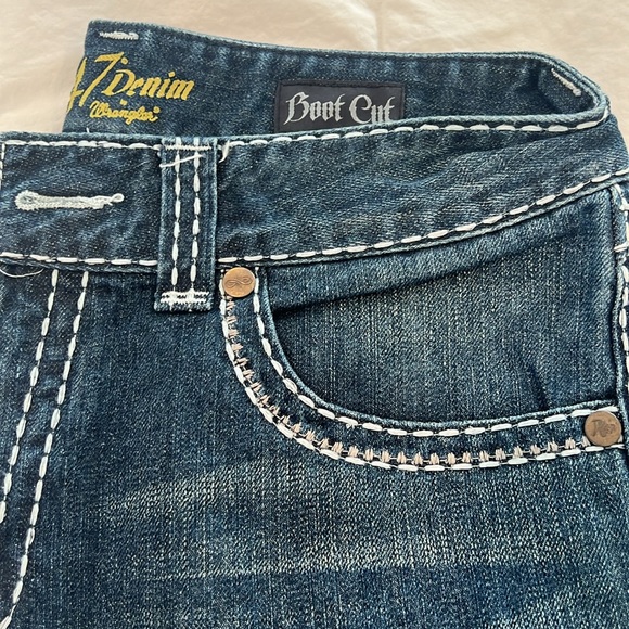 Wrangler Rock 47 Denim - Picture 2 of 5